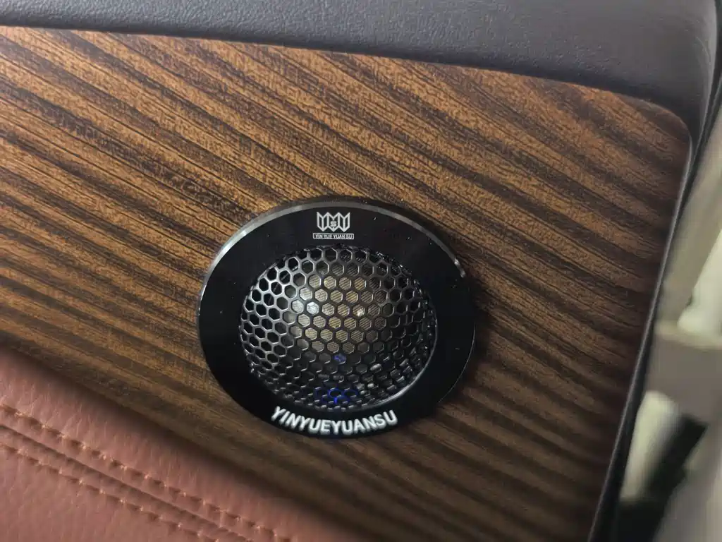 Nissan Patrol — фото 10