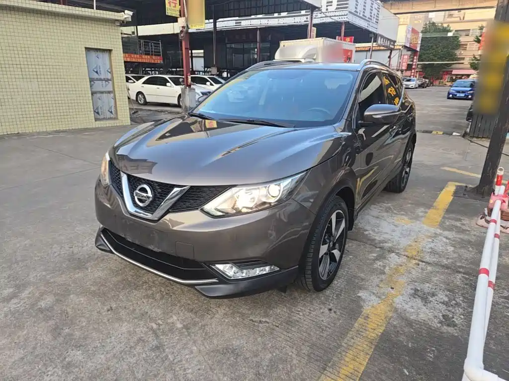 Nissan Qashqai — фото 2