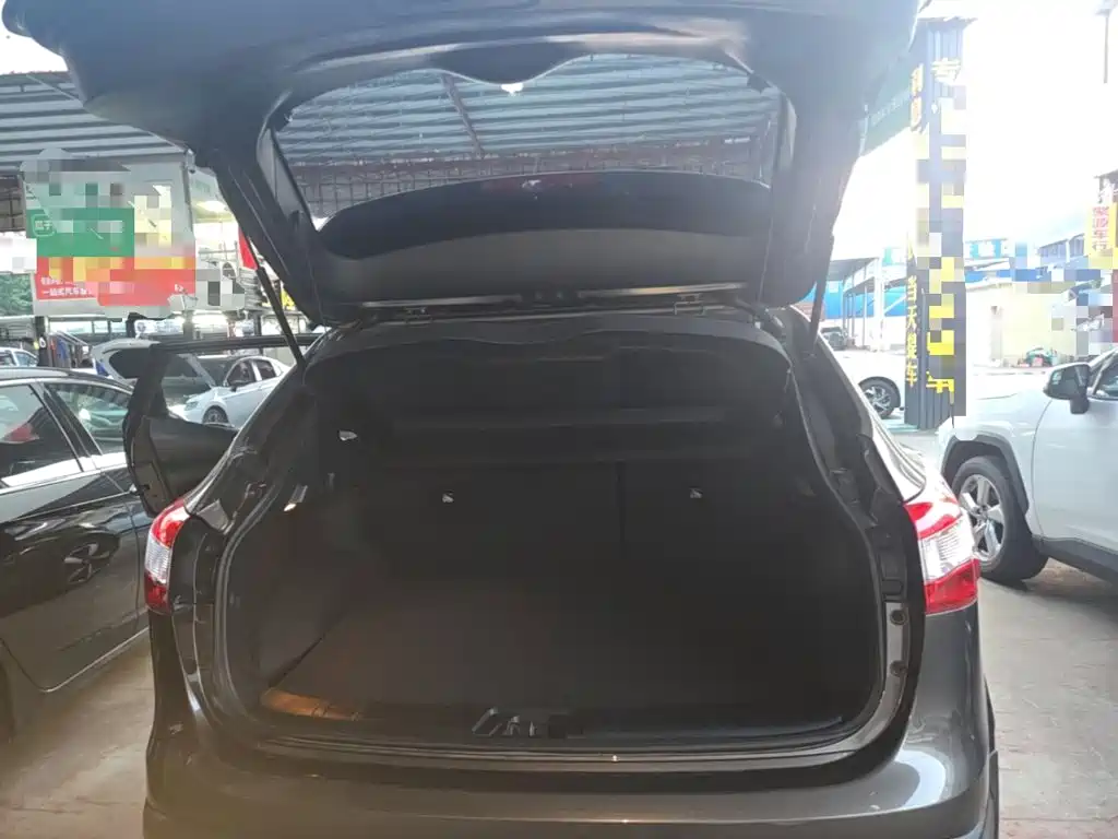 Nissan Qashqai — фото 19