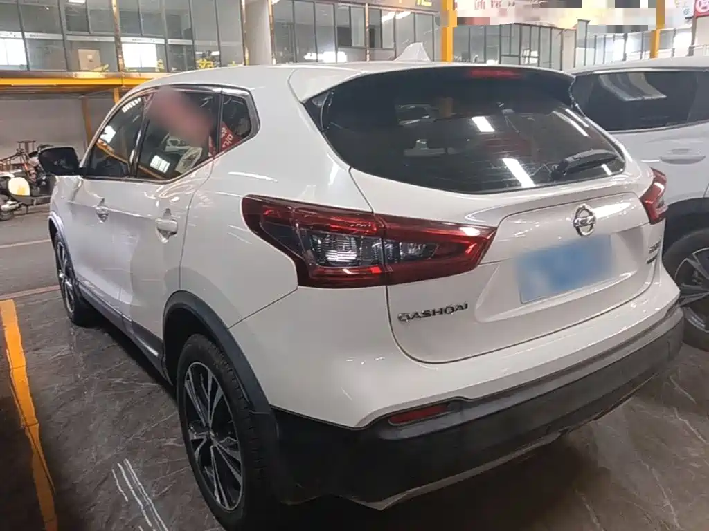 Nissan Qashqai — фото 5
