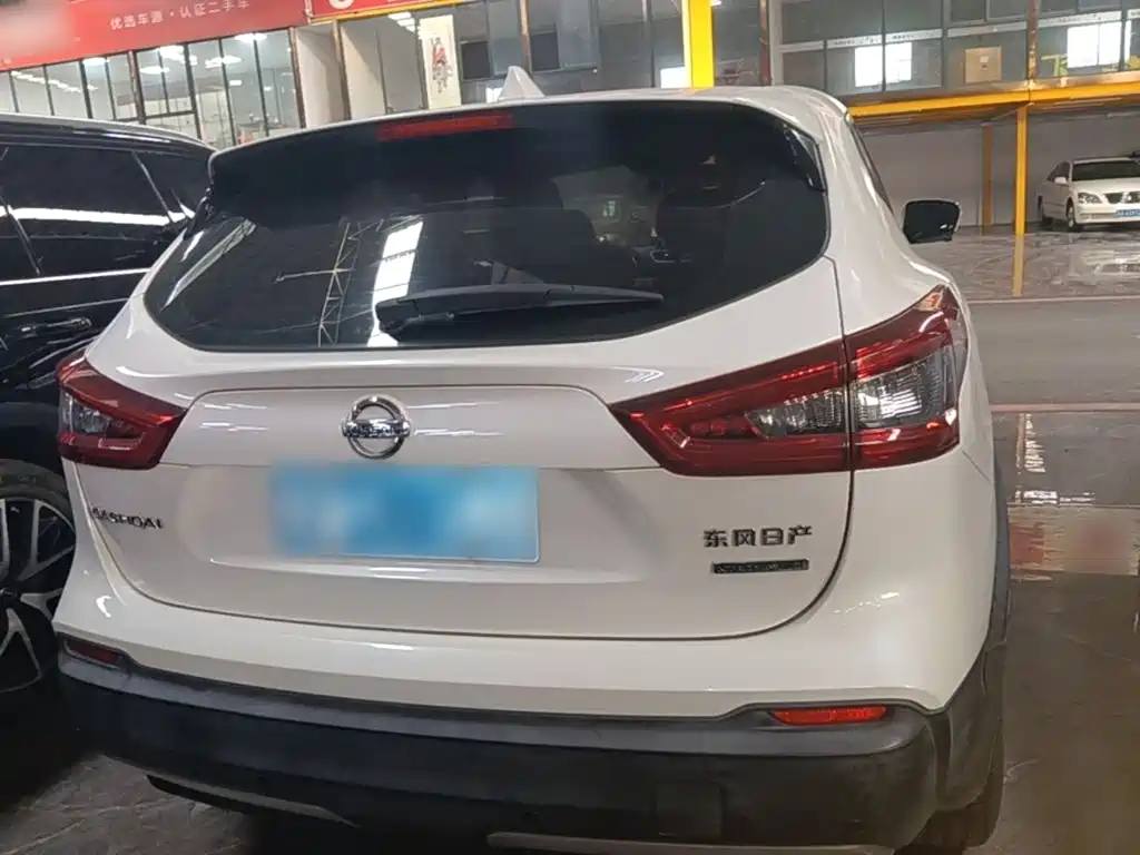 Nissan Qashqai — фото 6