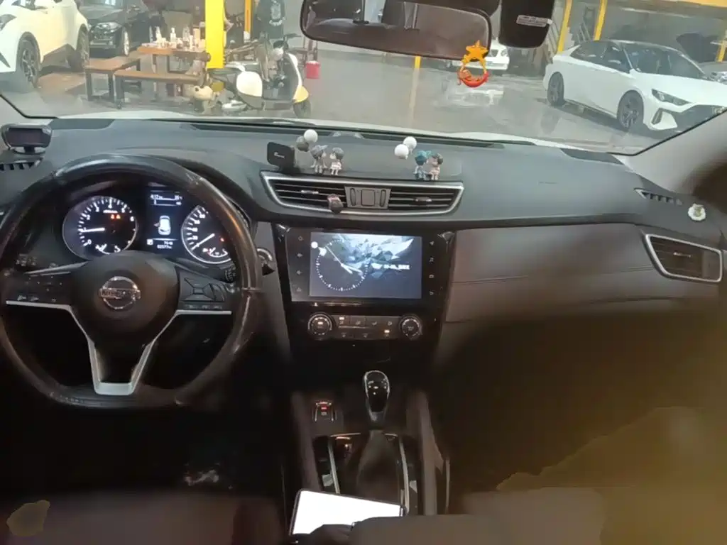 Nissan Qashqai — фото 10