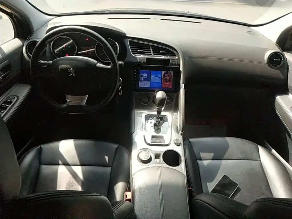 Peugeot 3008 — фото 10