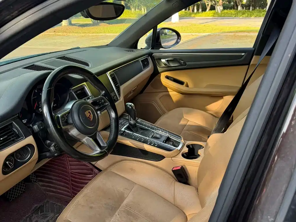 Porsche Macan — фото 6