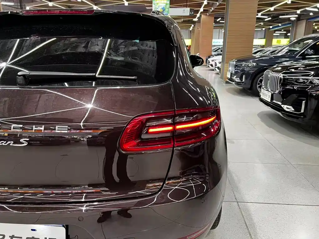 Porsche Macan — фото 13