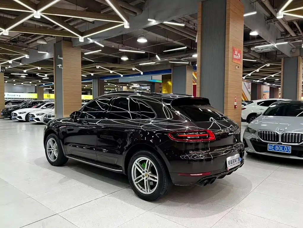 Porsche Macan — фото 14
