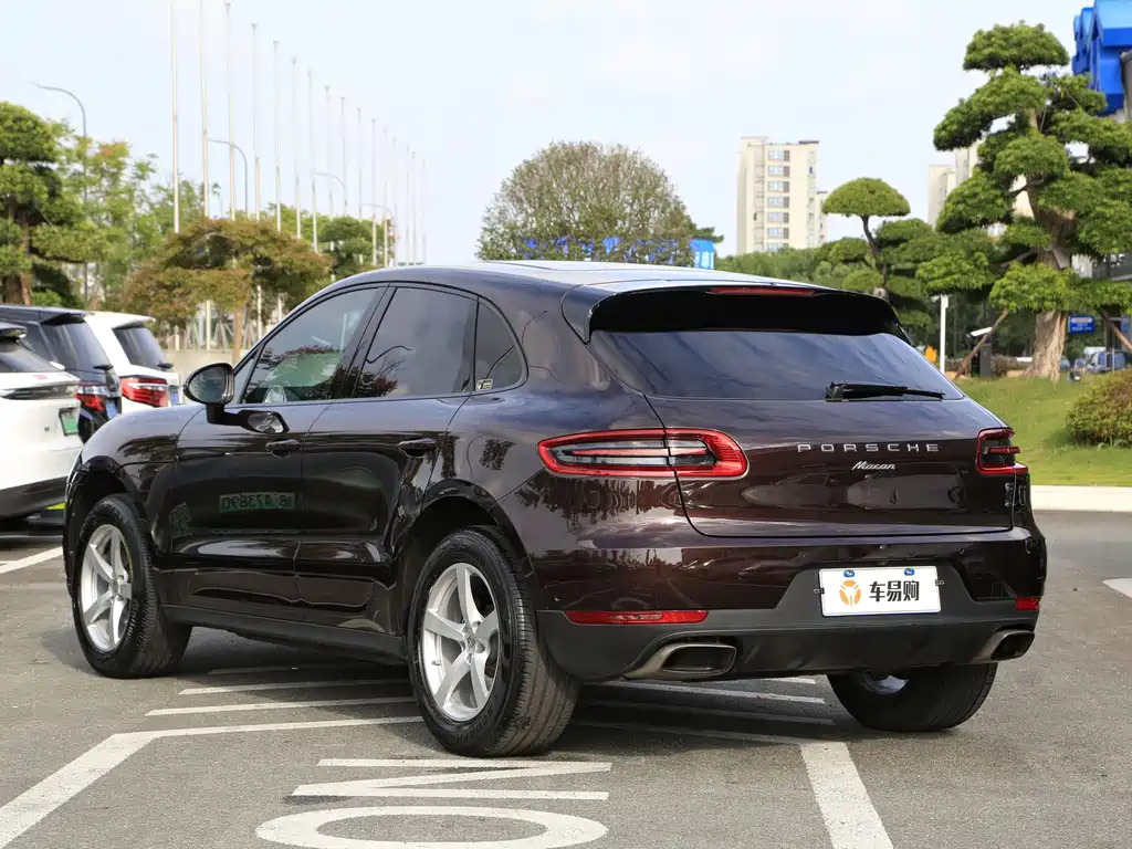 Porsche Macan — фото 19