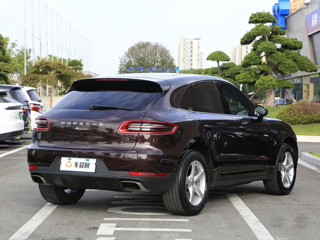 Porsche Macan — фото 21