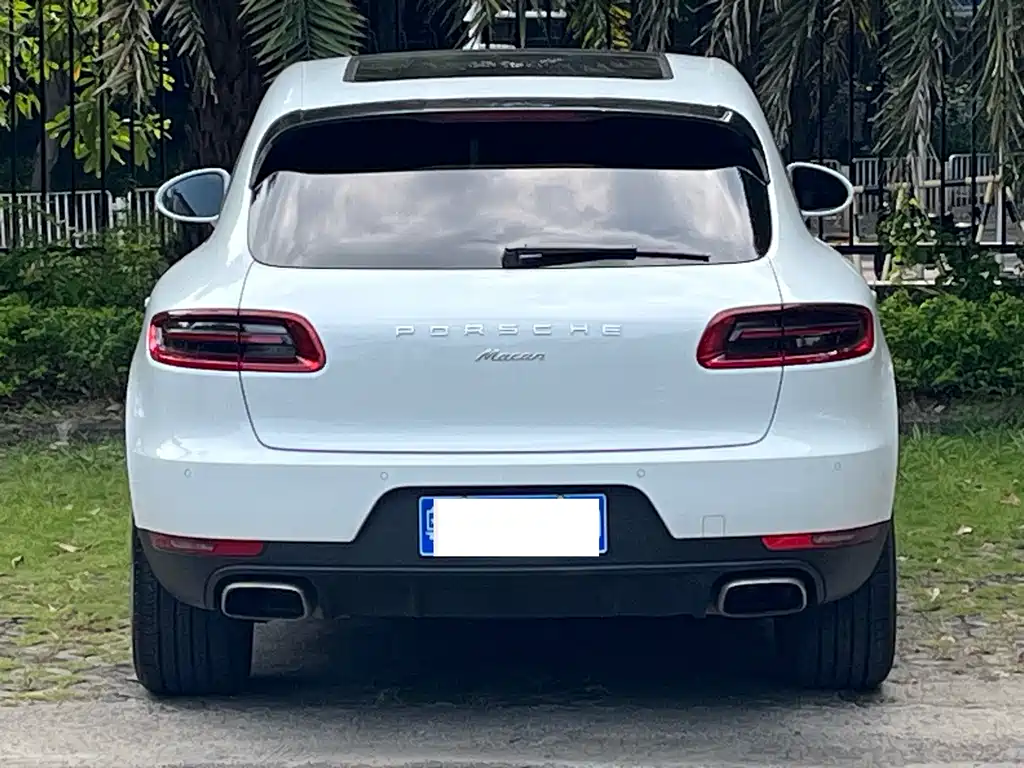 Porsche Macan — фото 11