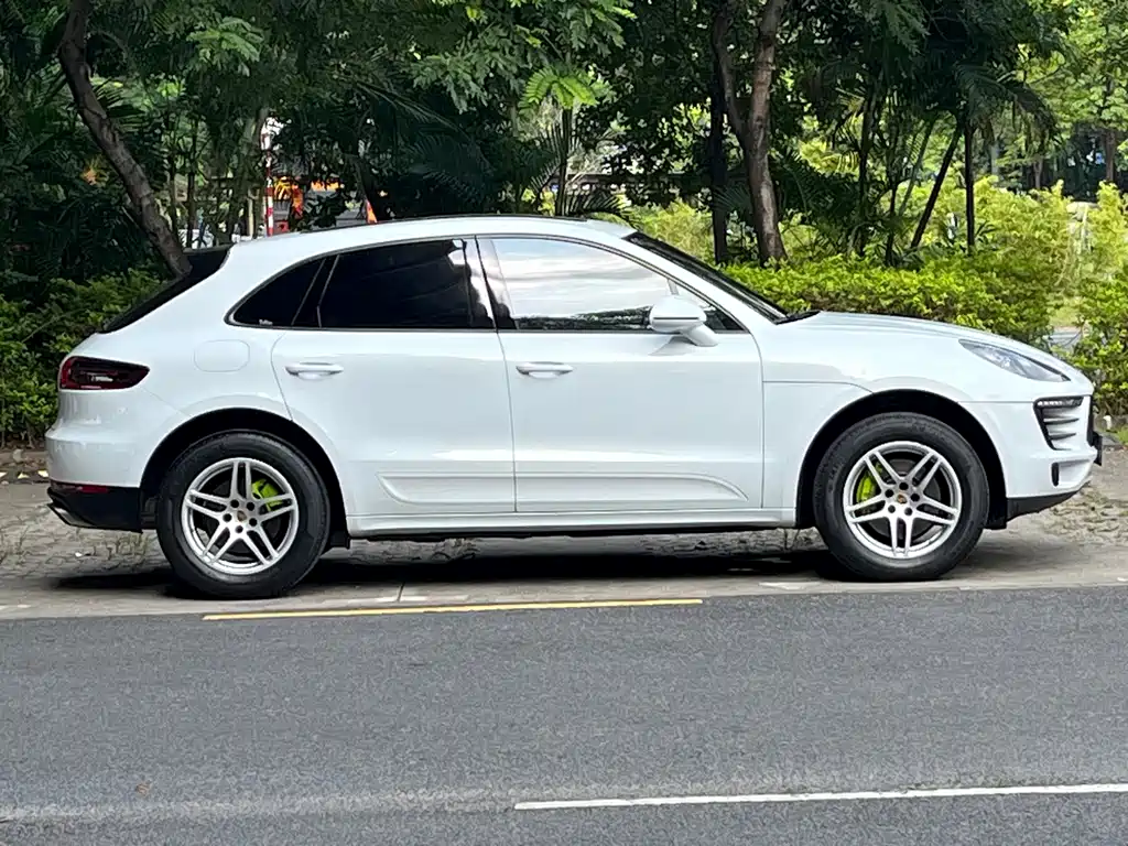 Porsche Macan — фото 13