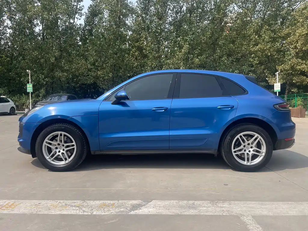 Porsche Macan — фото 11