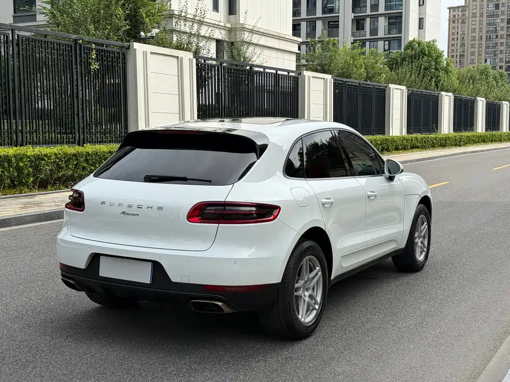 Porsche Macan — фото 6