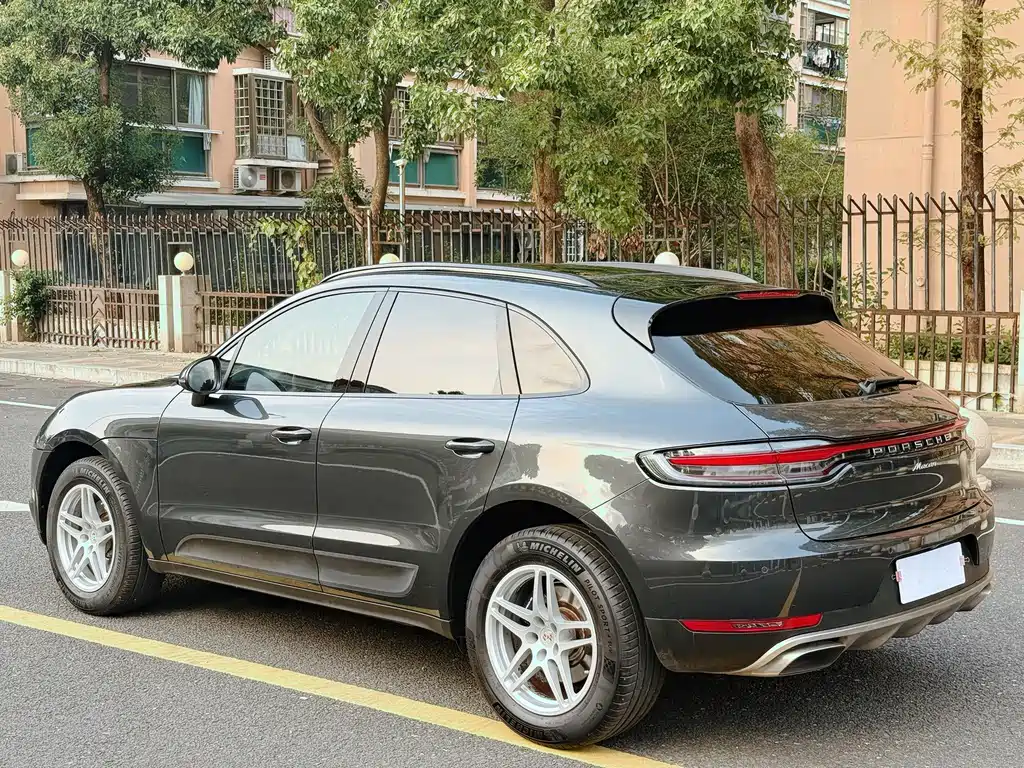Porsche Macan — фото 5