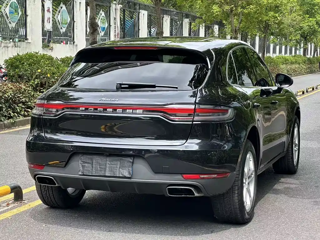 Porsche Macan — фото 9
