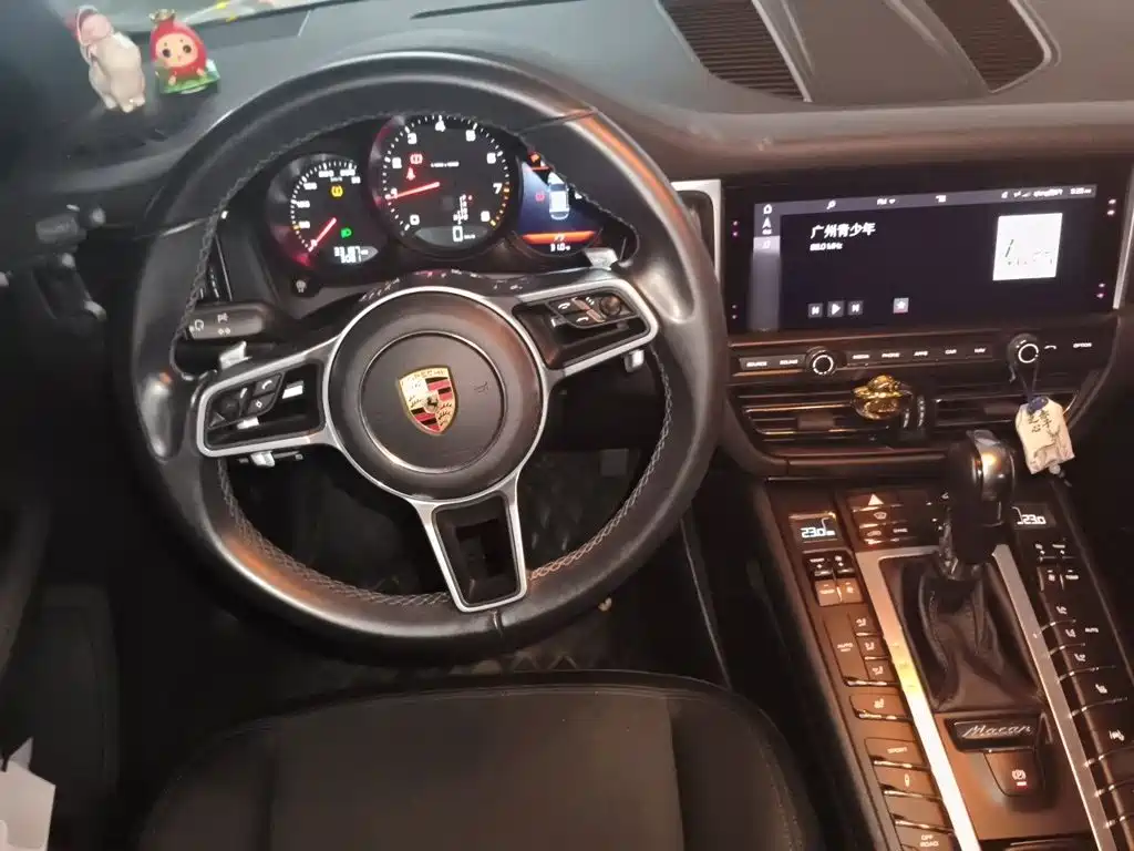 Porsche Macan — фото 6