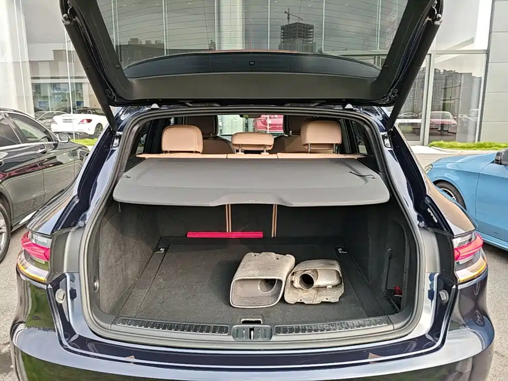 Porsche Macan — фото 19