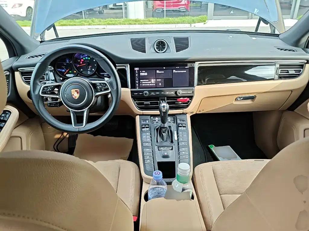 Porsche Macan — фото 10