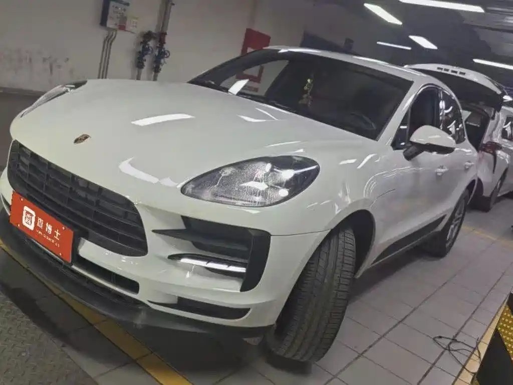 Porsche Macan — фото 1