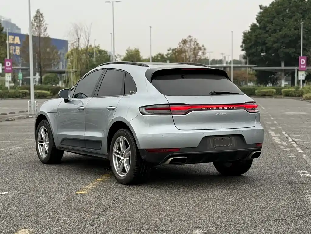 Porsche Macan — фото 9