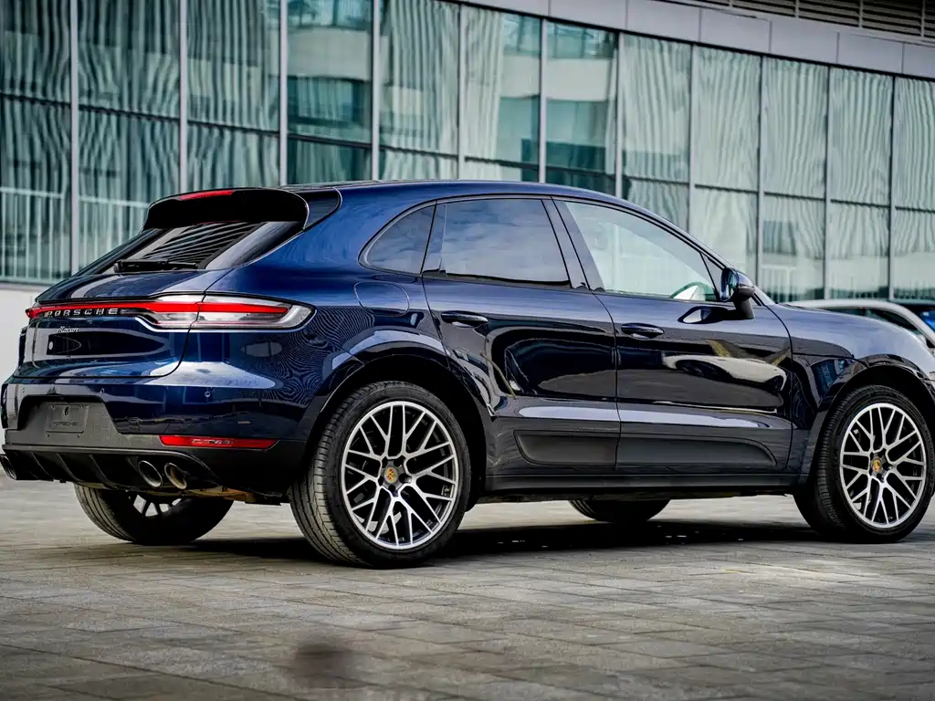 Porsche Macan — фото 19