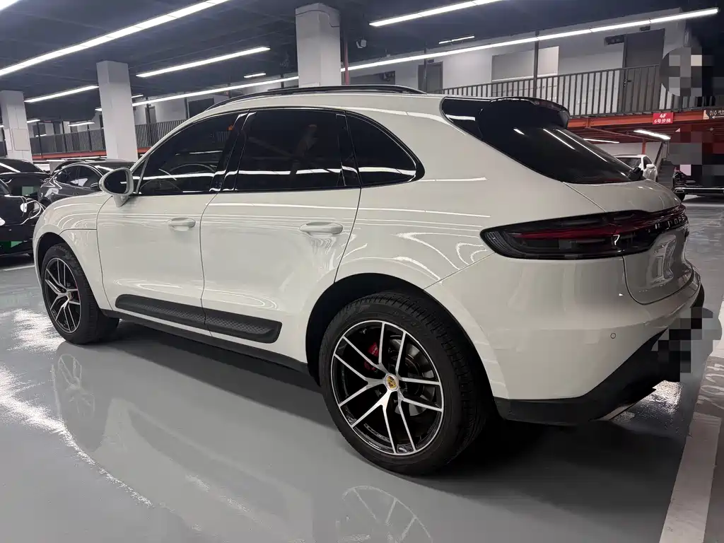 Porsche Macan — фото 19