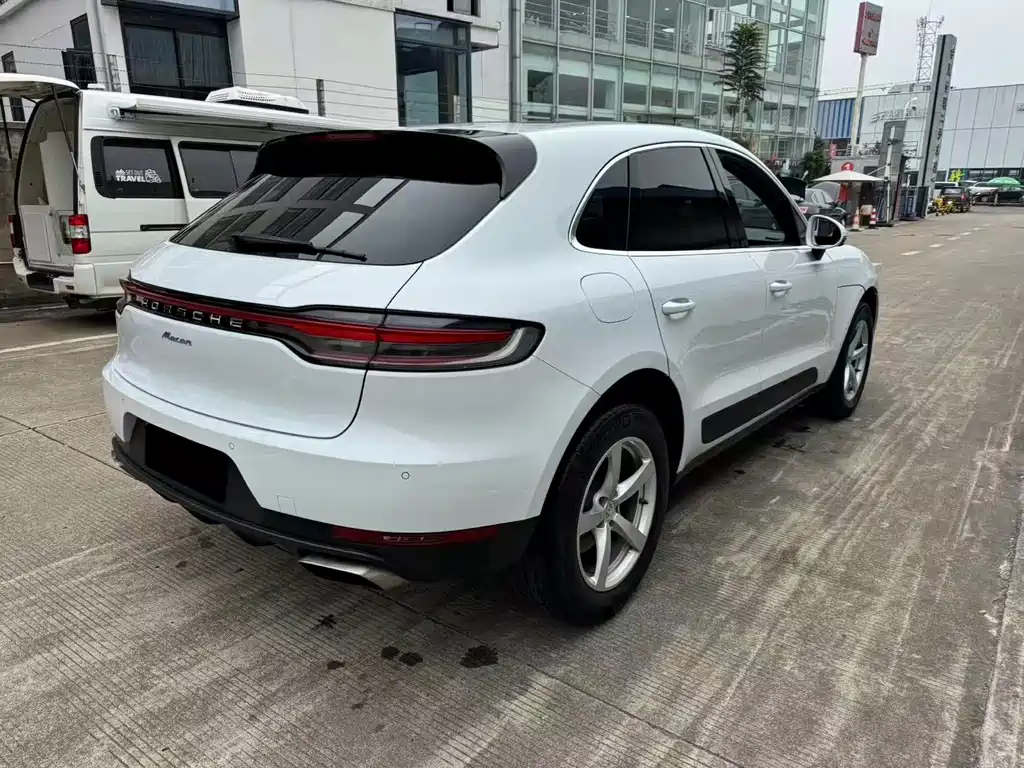 Porsche Macan — фото 10