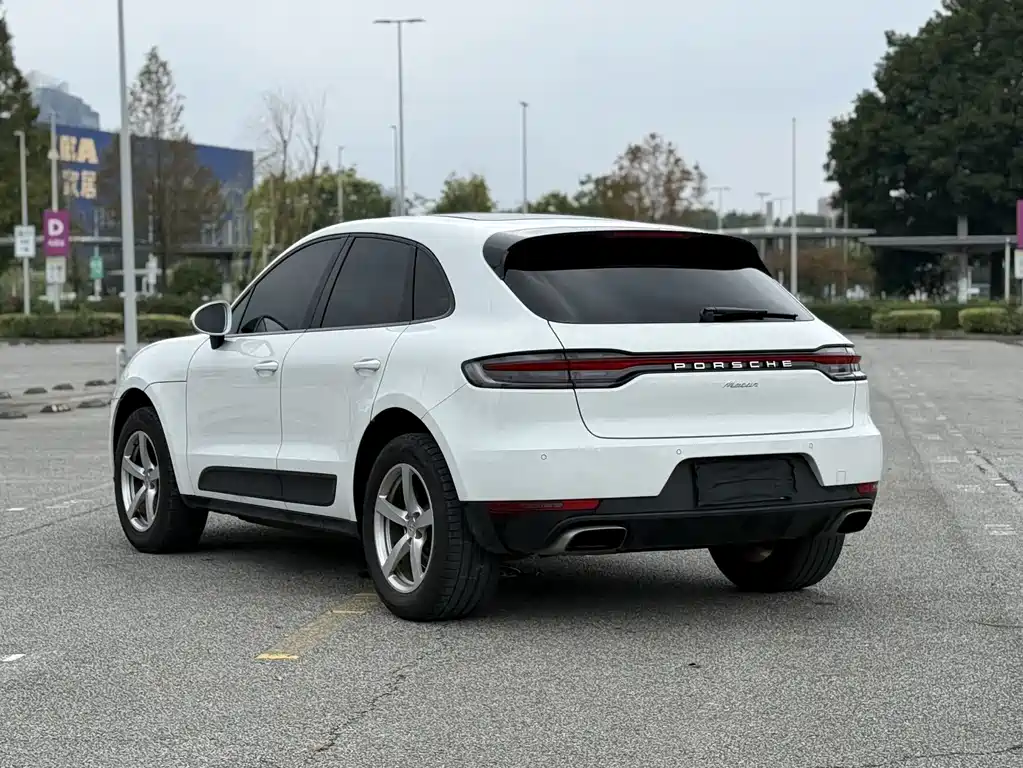 Porsche Macan — фото 7