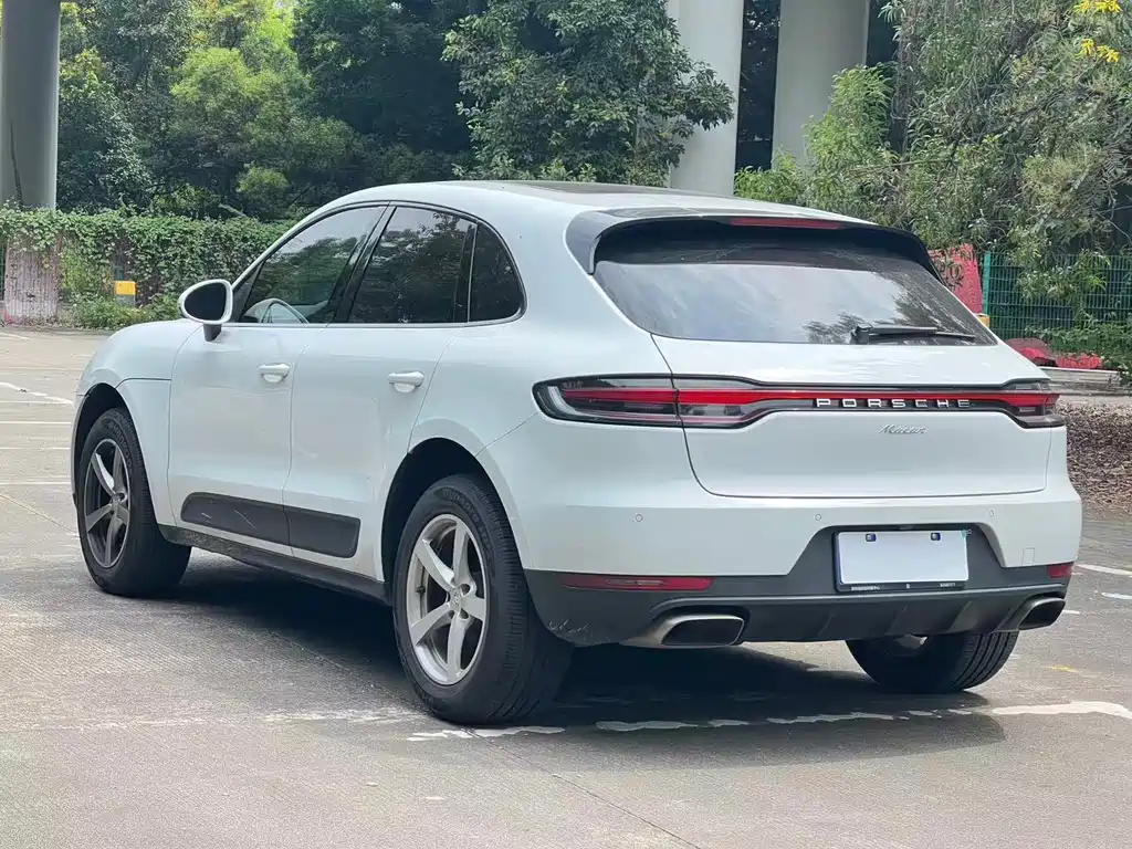 Porsche Macan — фото 11