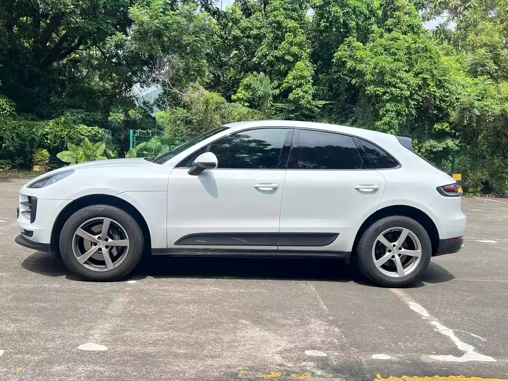 Porsche Macan — фото 12