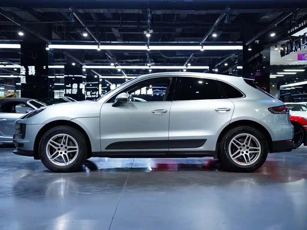 Porsche Macan — фото 11