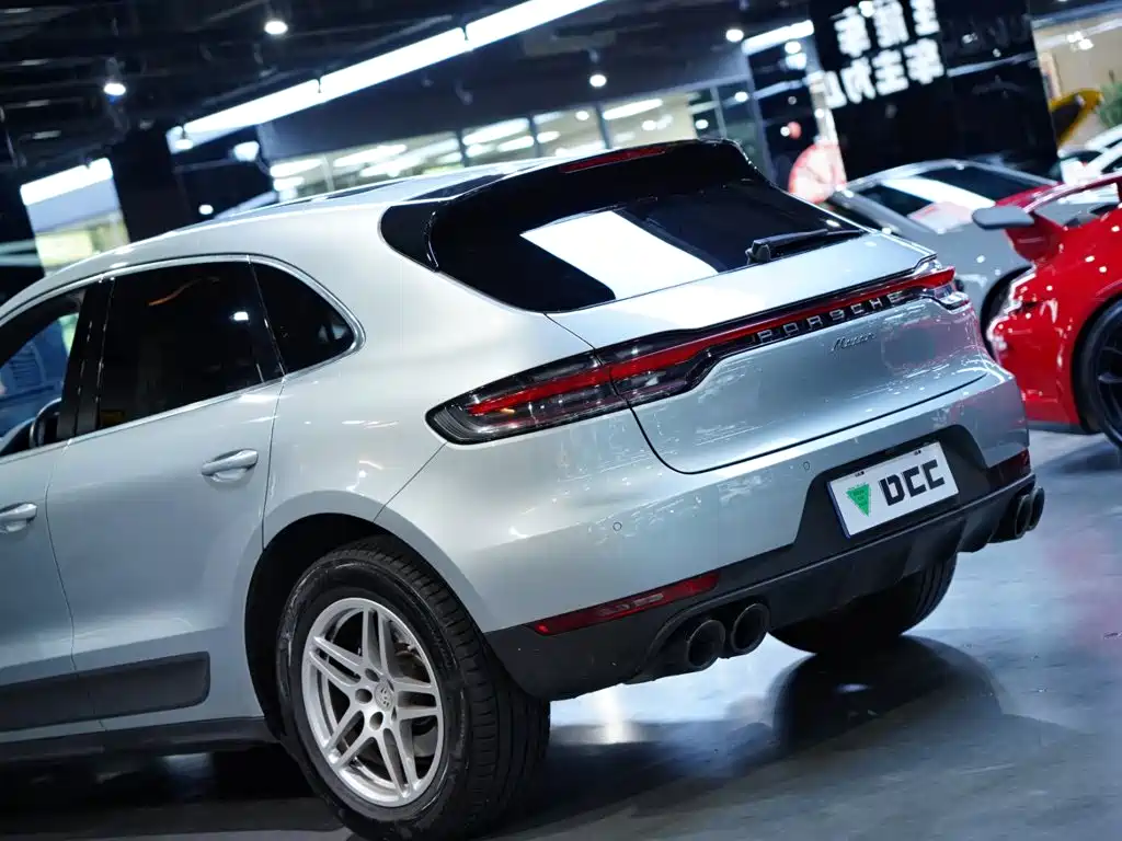 Porsche Macan — фото 13