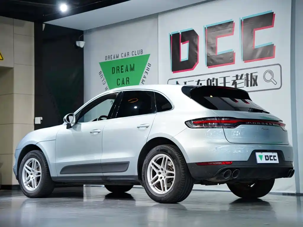 Porsche Macan — фото 45