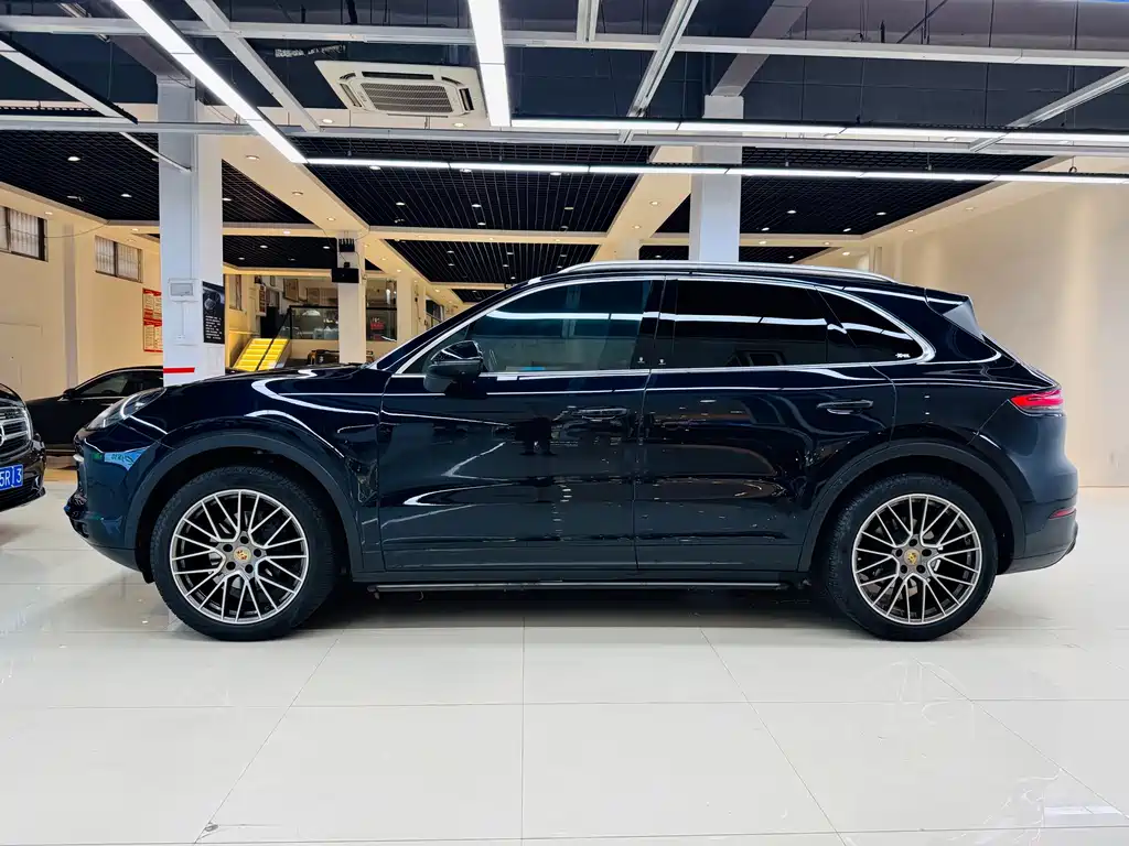 Porsche Cayenne — фото 18