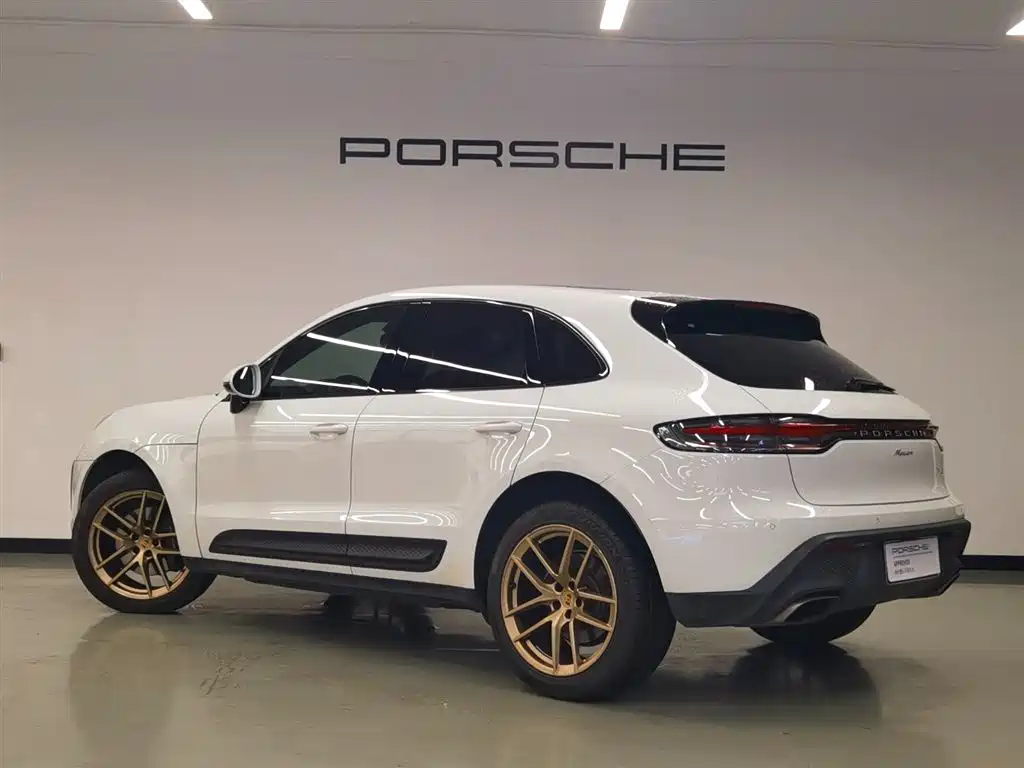 Porsche Macan — фото 14