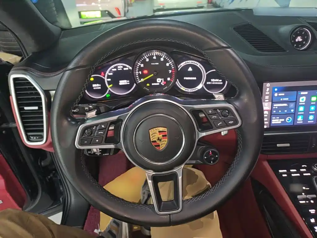 Porsche Cayenne Hybrid — фото 11