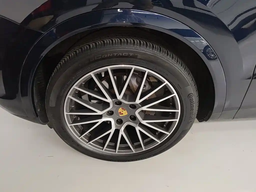 Porsche Cayenne Hybrid — фото 23