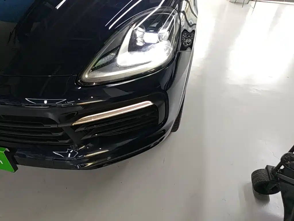 Porsche Cayenne Hybrid — фото 24