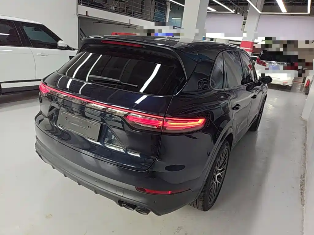 Porsche Cayenne Hybrid — фото 7