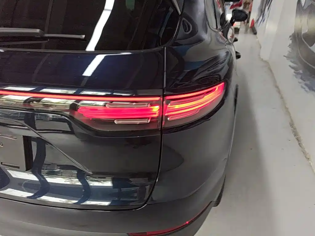 Porsche Cayenne Hybrid — фото 8