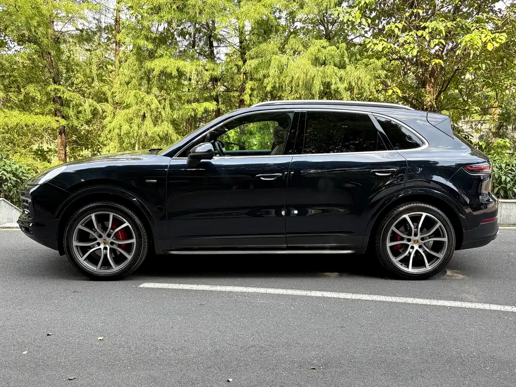 Porsche Cayenne — фото 3