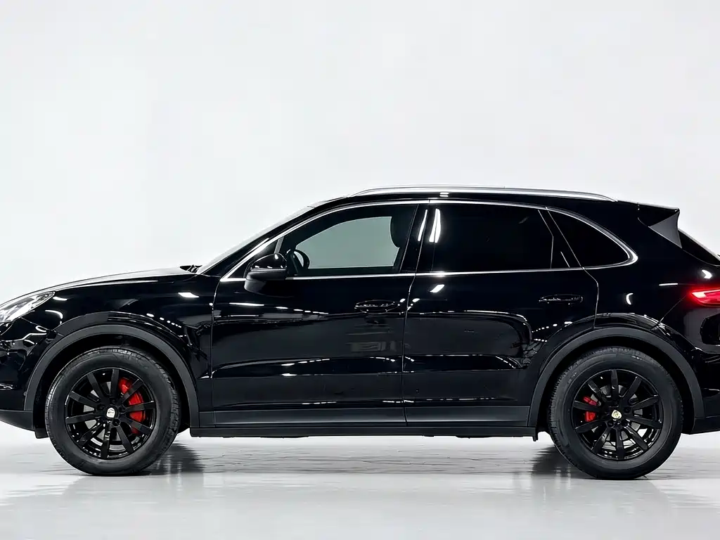 Porsche Cayenne — фото 3