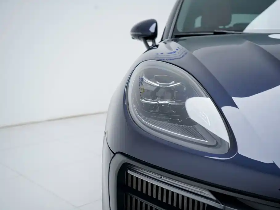Porsche Macan — фото 13