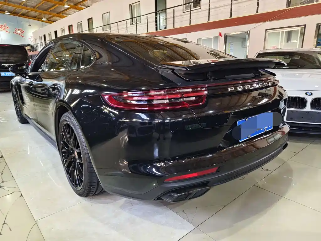 Porsche Panamera — фото 17