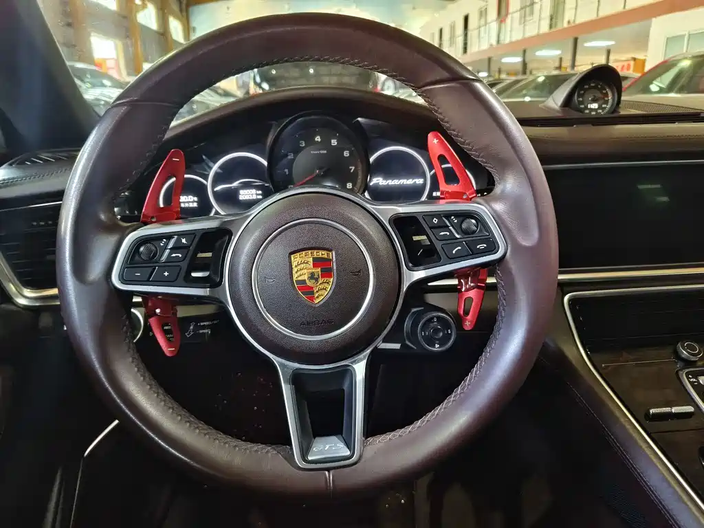 Porsche Panamera — фото 10