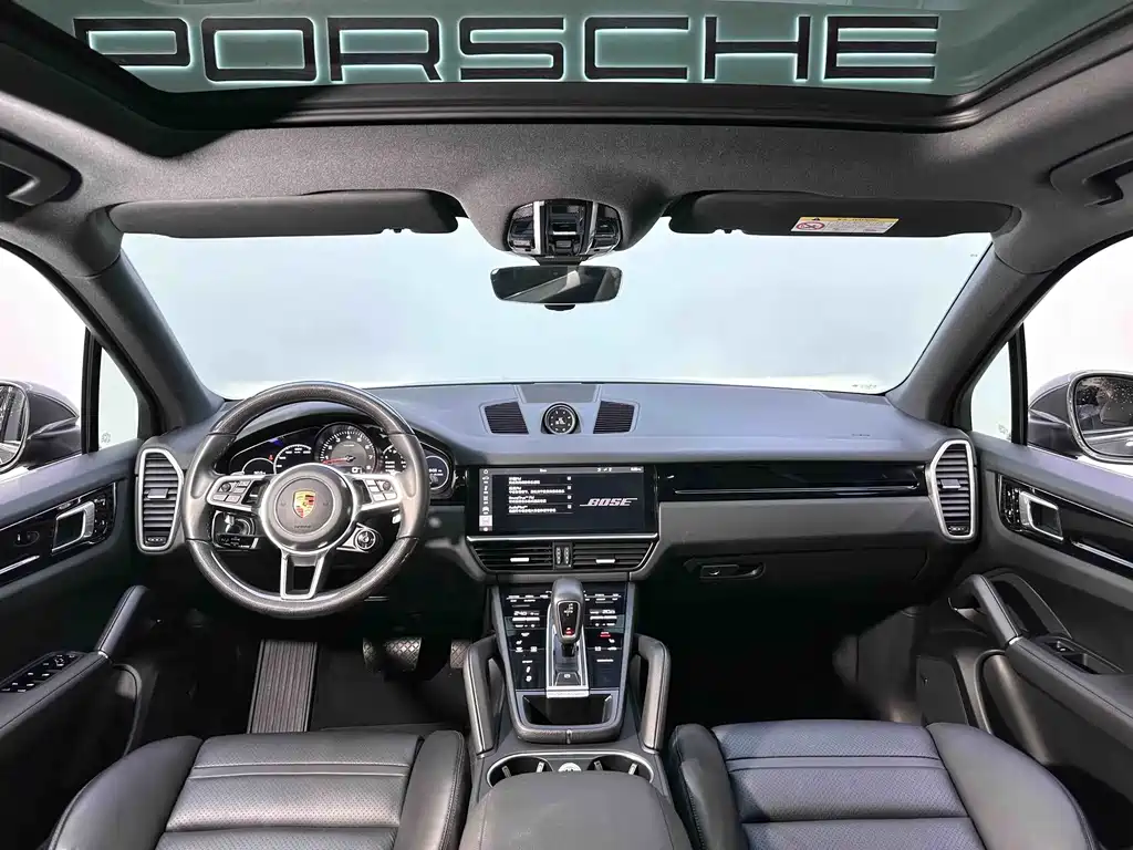 Porsche Cayenne — фото 4