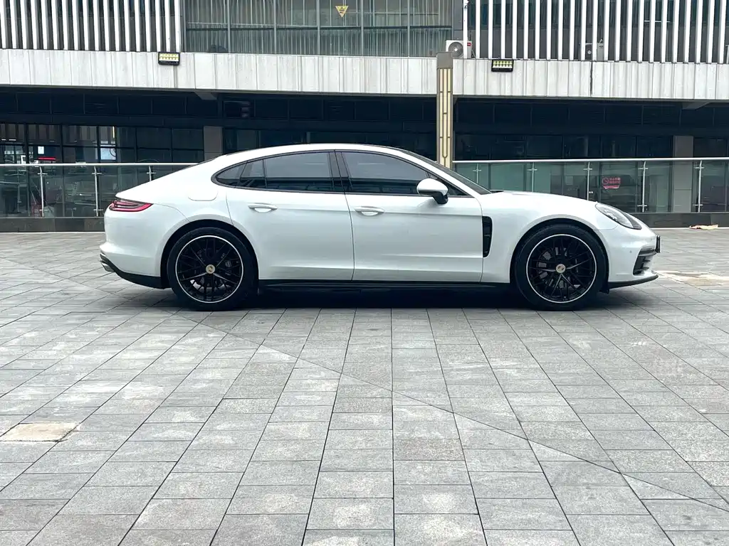 Porsche Panamera — фото 8