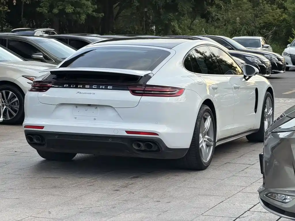 Porsche Panamera — фото 6