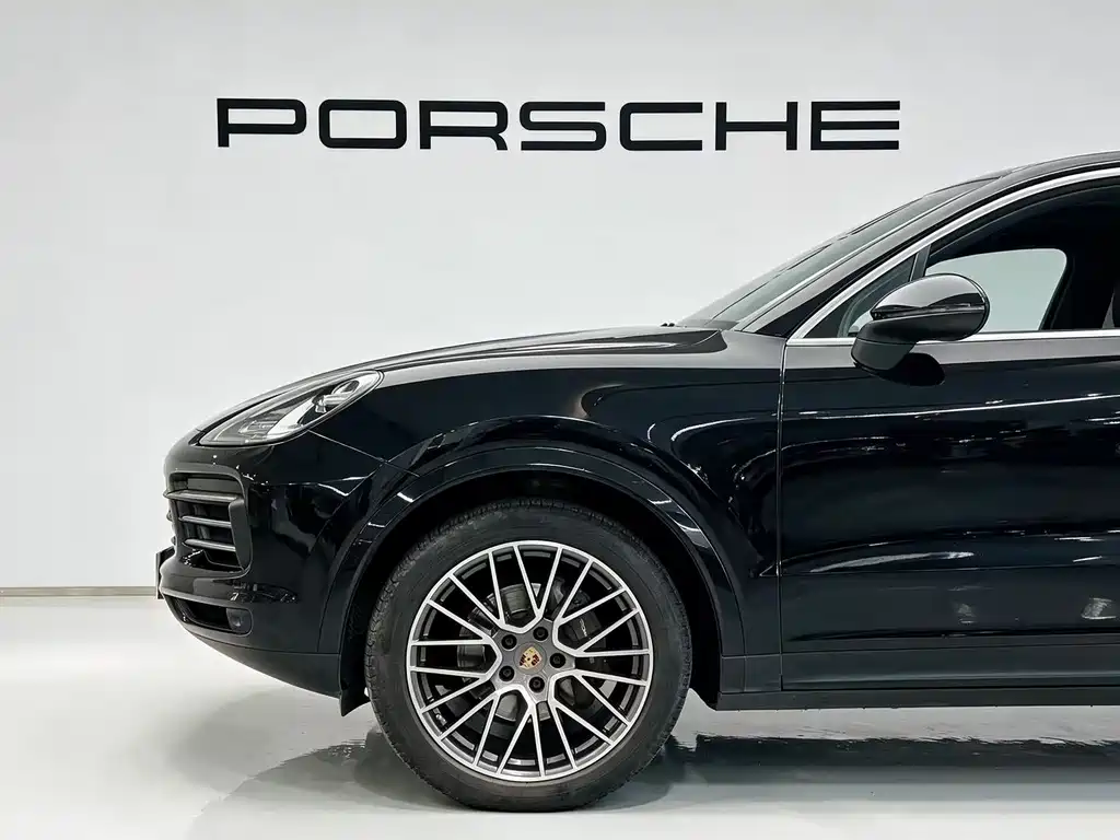 Porsche Cayenne — фото 9