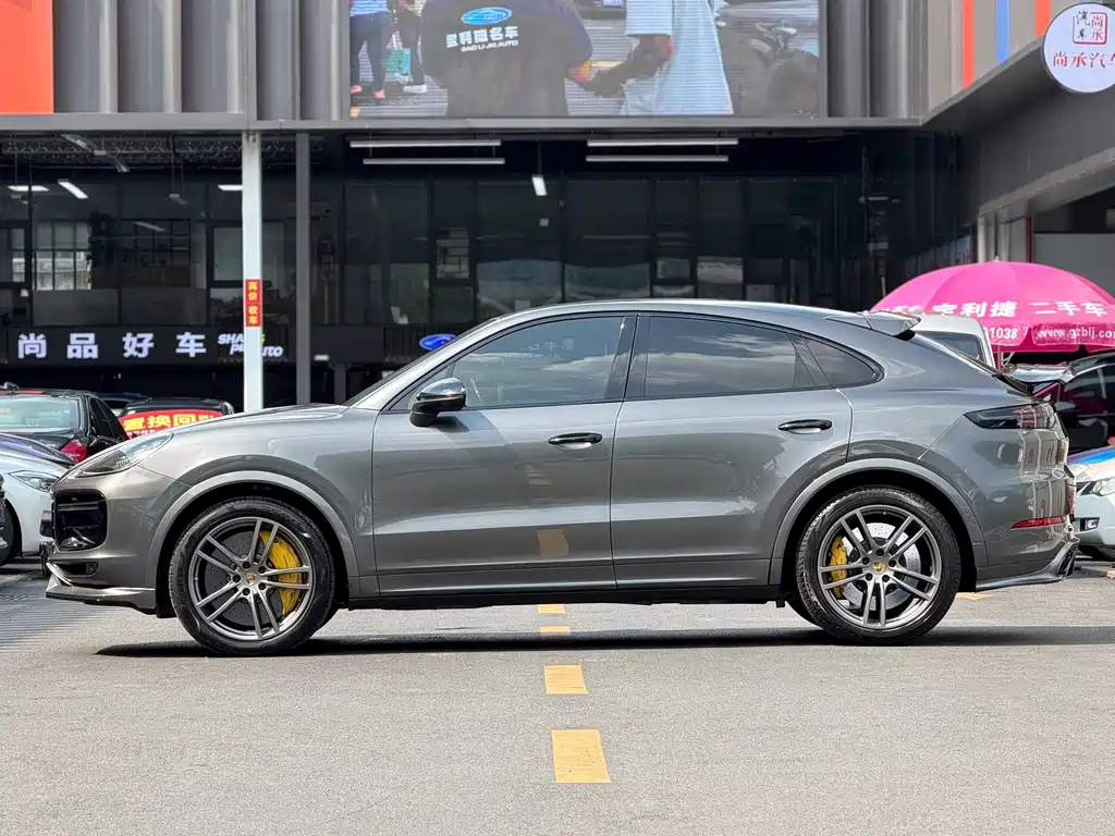 Porsche Cayenne — фото 13