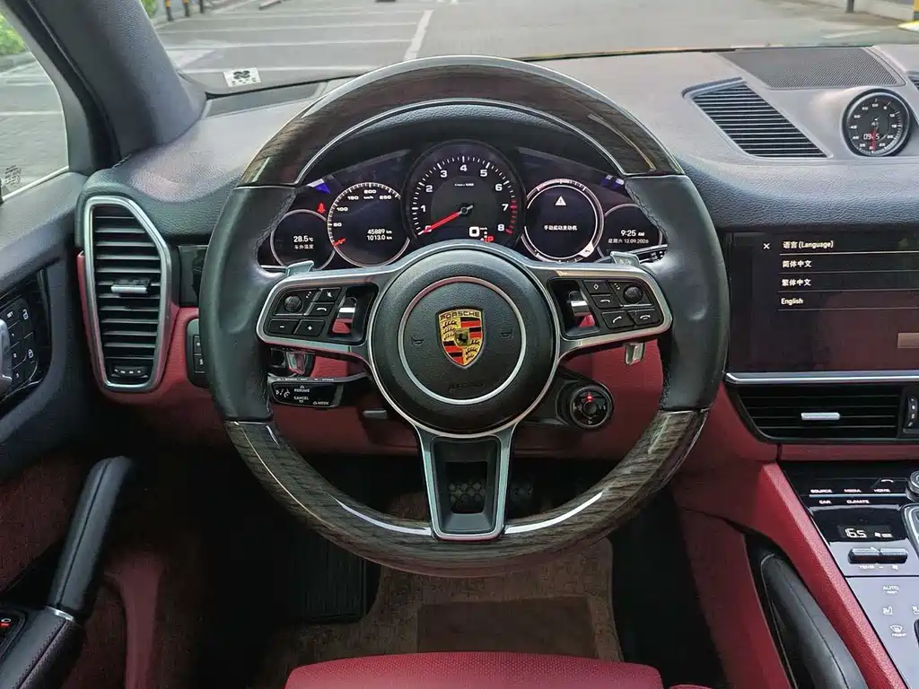 Porsche Cayenne — фото 8